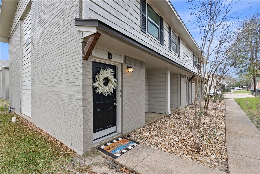 Photo of 1409 Airline Drive #D, College Station, TX 77845 (MLS # 25013290)