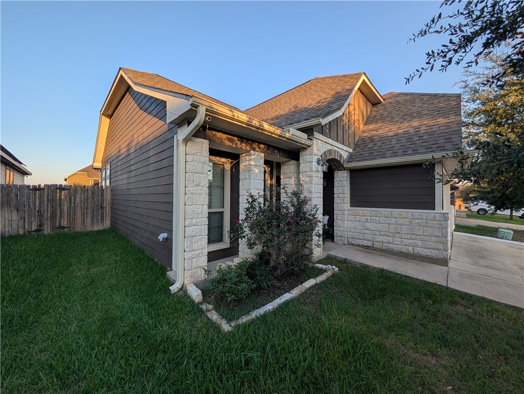 Photo of 1062 Venice Drive, Bryan, TX 77808 (MLS # 26012020)