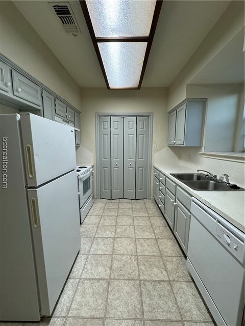 Photo of 400 Nagle Street #304, College Station, TX 77840 (MLS # 26002823)