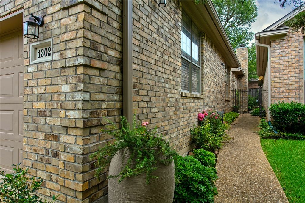 Photo of 1302 Essex Green Grn, College Station, TX 77845 (MLS # 26000192)