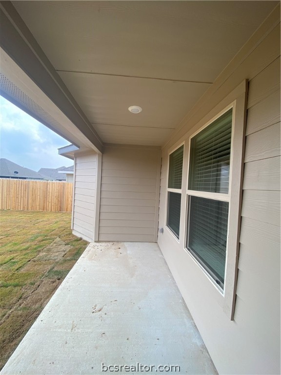 College Station, Texas 77845, United States, 3 Bedrooms Bedrooms, ,2 BathroomsBathrooms,Residential,Pending,56765