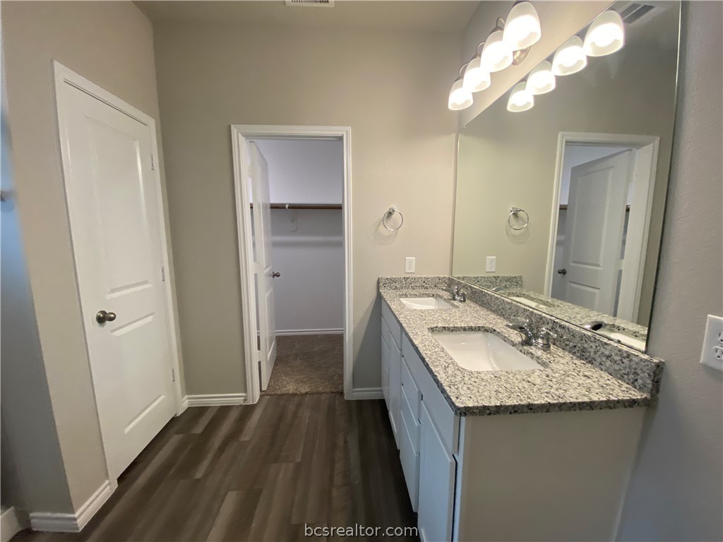 College Station, Texas 77845, United States, 3 Bedrooms Bedrooms, ,2 BathroomsBathrooms,Residential,Pending,56765