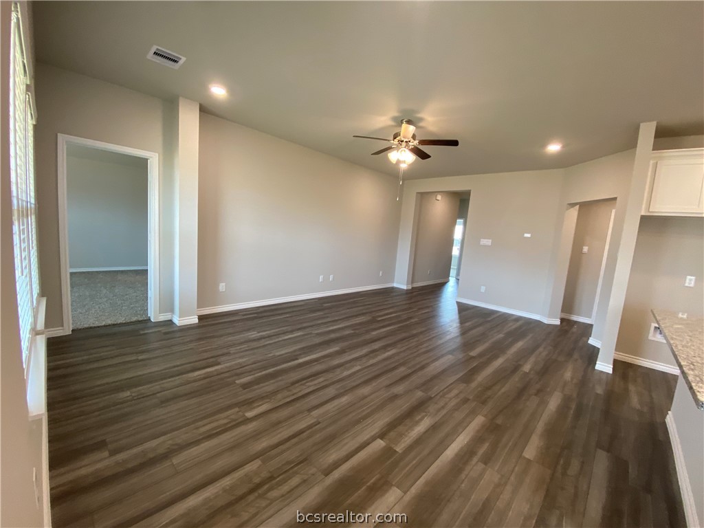 College Station, Texas 77845, United States, 3 Bedrooms Bedrooms, ,2 BathroomsBathrooms,Residential,Pending,56765