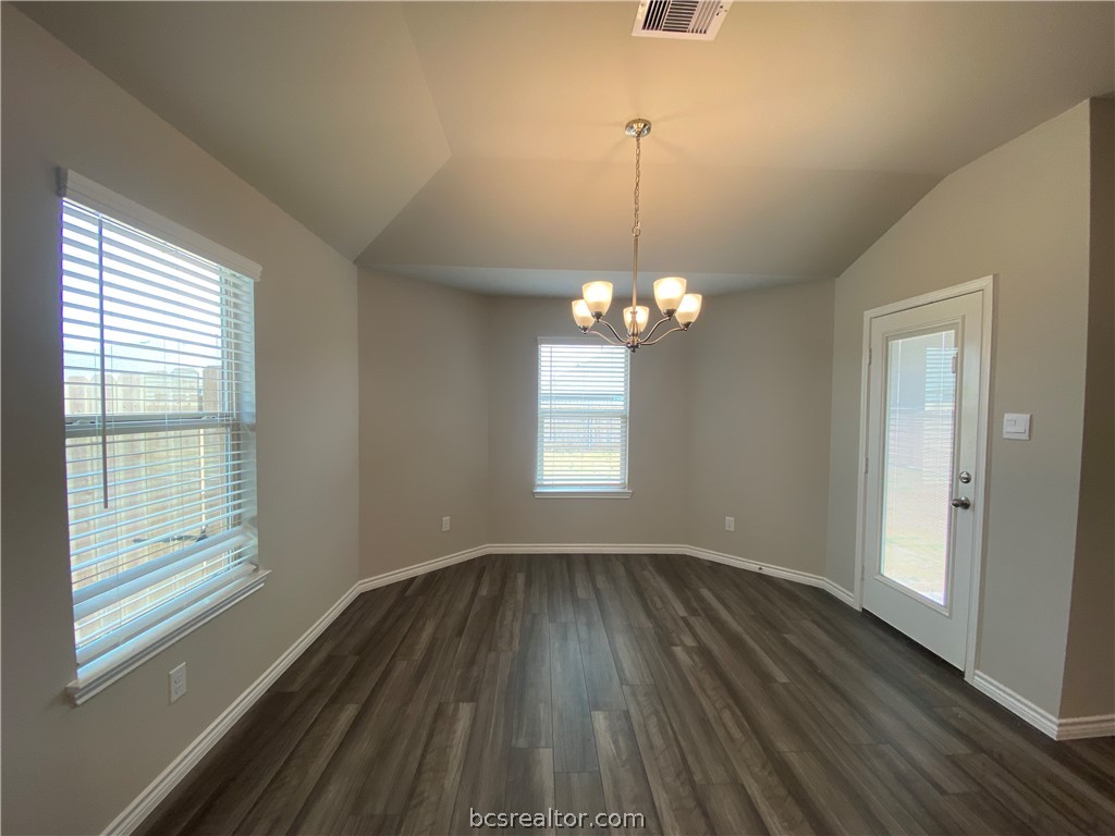 College Station, Texas 77845, United States, 3 Bedrooms Bedrooms, ,2 BathroomsBathrooms,Residential,Pending,56765