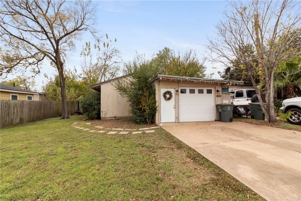 Photo of 2608 Cavitt Avenue, Bryan, TX 77801 (MLS # 25012880)