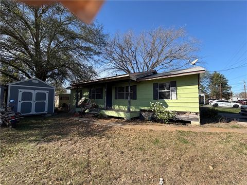 Tiny photo for 1401 Lincoln Street, Bryan, TX 77808 (MLS # 26000079)