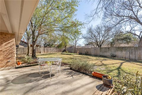 Tiny photo for 4202 Autumn Circle, Bryan, TX 77802 (MLS # 26001201)