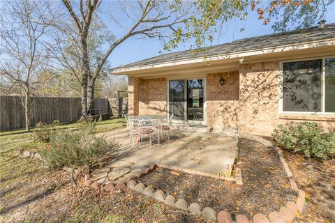 Tiny photo for 4202 Autumn Circle, Bryan, TX 77802 (MLS # 26001201)
