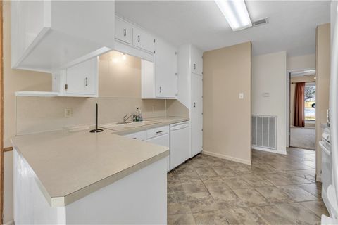 Tiny photo for 4202 Autumn Circle, Bryan, TX 77802 (MLS # 26001201)