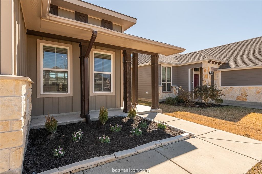 Photo of 2012 Kathryn Drive, Bryan, TX 77807 (MLS # 26001372)