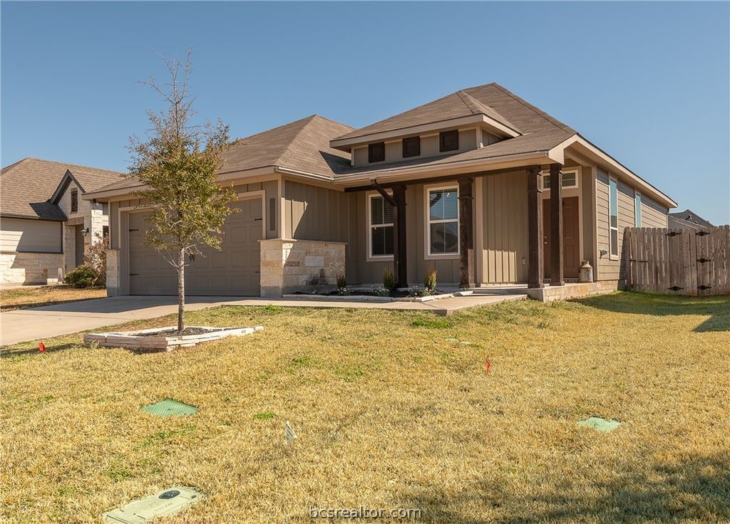 Photo of 2012 Kathryn Drive, Bryan, TX 77807 (MLS # 26001372)