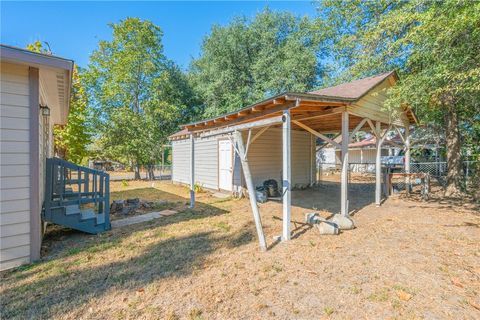 Tiny photo for 401 E Third Street, Hearne, TX 77859 (MLS # 25011010)