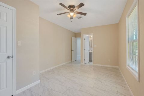 Tiny photo for 401 E Third Street, Hearne, TX 77859 (MLS # 25011010)