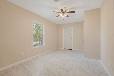 Tiny photo for 401 E Third Street, Hearne, TX 77859 (MLS # 25011010)