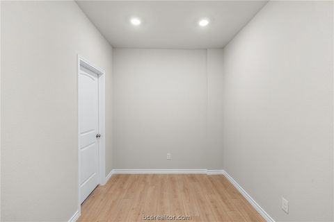 Tiny photo for 4106 Wallaceshire Avenue Ave, College Station, TX 77845 (MLS # 26009352)