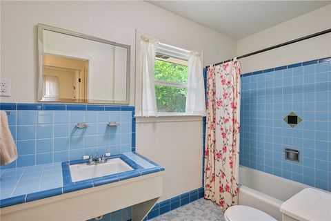 Tiny photo for 1915 Vinewood Drive, Bryan, TX 77802 (MLS # 26009020)