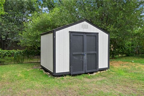 Tiny photo for 1915 Vinewood Drive, Bryan, TX 77802 (MLS # 26009020)