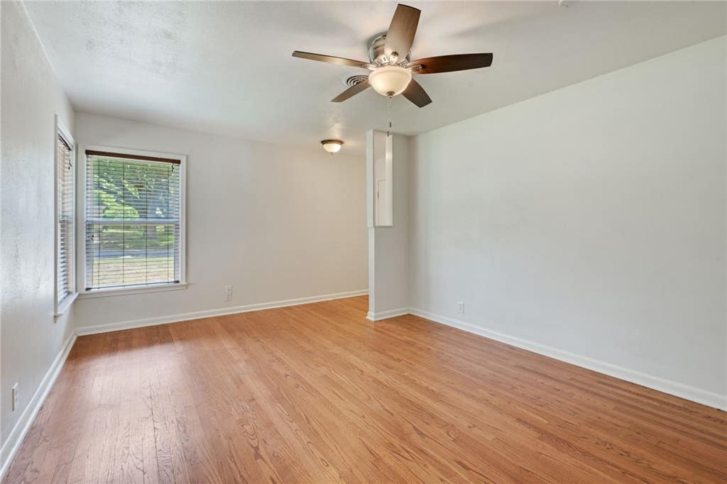 Photo of 1915 Vinewood Drive, Bryan, TX 77802 (MLS # 26009020)