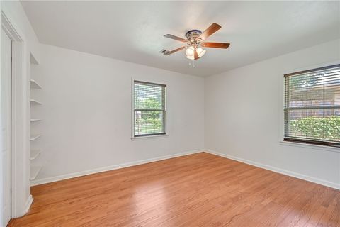 Tiny photo for 1915 Vinewood Drive, Bryan, TX 77802 (MLS # 26009020)