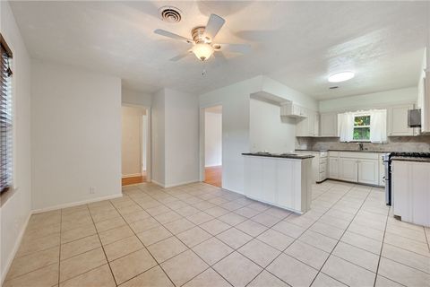 Tiny photo for 1915 Vinewood Drive, Bryan, TX 77802 (MLS # 26009020)