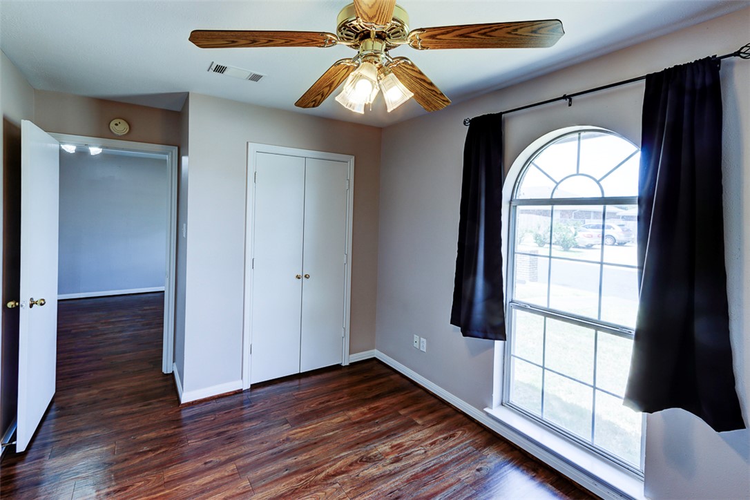 College Station, Texas 77840, United States, 3 Bedrooms Bedrooms, ,2 BathroomsBathrooms,Residential,Pending,180556