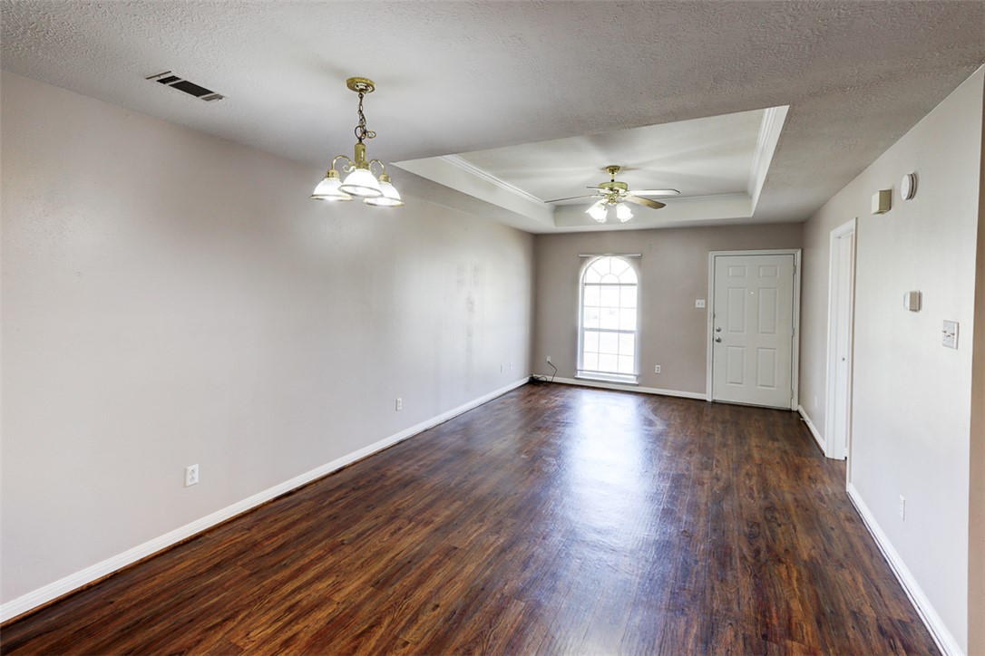 College Station, Texas 77840, United States, 3 Bedrooms Bedrooms, ,2 BathroomsBathrooms,Residential,Pending,180556