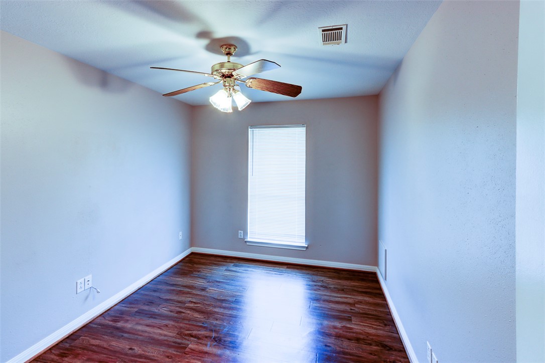 College Station, Texas 77840, United States, 3 Bedrooms Bedrooms, ,2 BathroomsBathrooms,Residential,Pending,180556