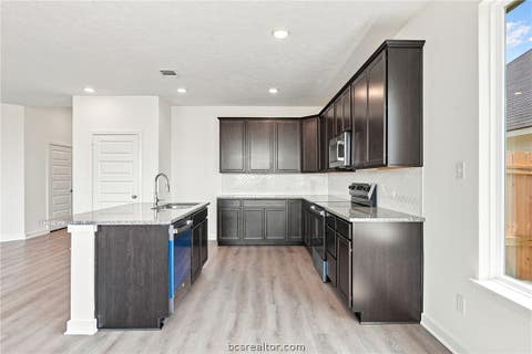 Tiny photo for 2519 Maskavich Court, Bryan, TX 77807 (MLS # 26010685)
