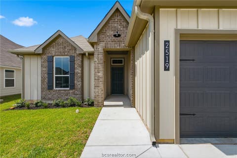 Tiny photo for 2519 Maskavich Court, Bryan, TX 77807 (MLS # 26010685)