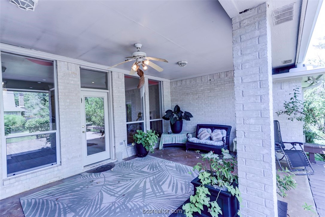 College Station, Texas 77845, United States, 4 Bedrooms Bedrooms, ,3 BathroomsBathrooms,Residential,Pending,47227