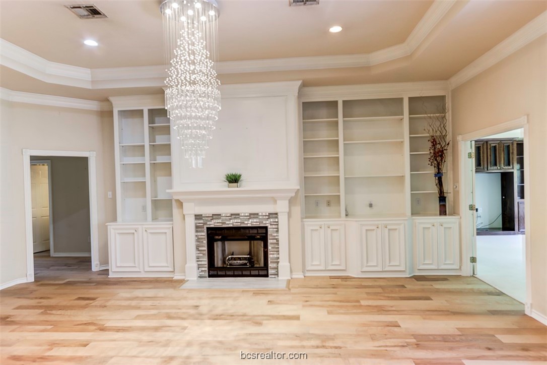 College Station, Texas 77845, United States, 4 Bedrooms Bedrooms, ,3 BathroomsBathrooms,Residential,Pending,47227