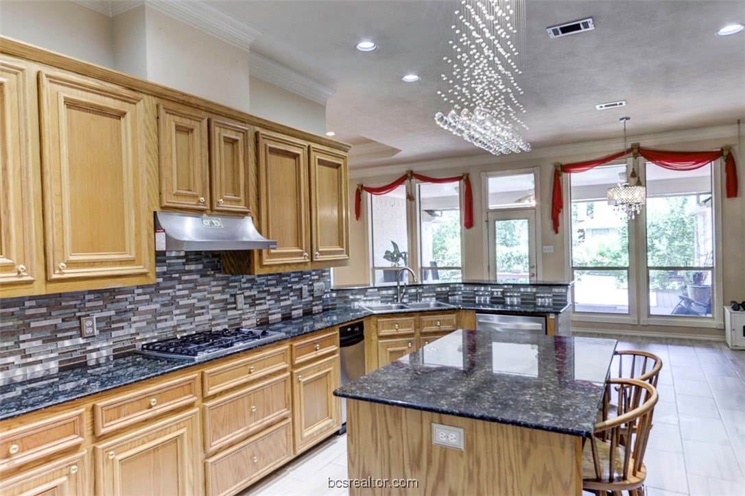 College Station, Texas 77845, United States, 4 Bedrooms Bedrooms, ,3 BathroomsBathrooms,Residential,Pending,47227