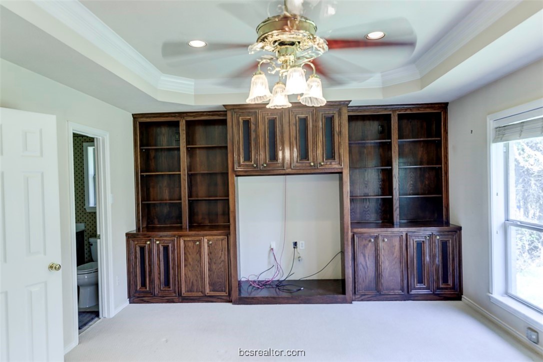 College Station, Texas 77845, United States, 4 Bedrooms Bedrooms, ,3 BathroomsBathrooms,Residential,Pending,47227