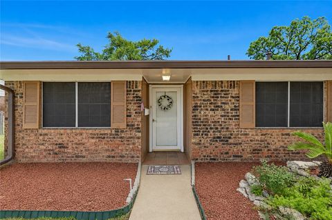 Tiny photo for 3807 Kelli Lane, Bryan, TX 77802 (MLS # 26005931)