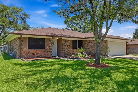 Photo of 3807 Kelli Lane, Bryan, TX 77802 (MLS # 26005931)