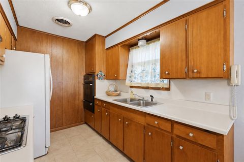 Tiny photo for 3807 Kelli Lane, Bryan, TX 77802 (MLS # 26005931)