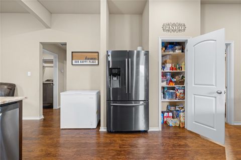 Tiny photo for 128 Dove Court, Navasota, TX 77868 (MLS # 26004104)