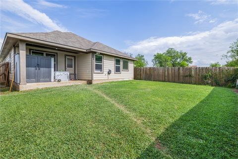 Tiny photo for 128 Dove Court, Navasota, TX 77868 (MLS # 26004104)