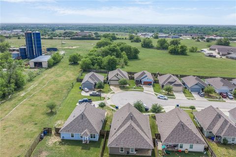 Tiny photo for 128 Dove Court, Navasota, TX 77868 (MLS # 26004104)