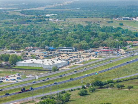 Tiny photo for 128 Dove Court, Navasota, TX 77868 (MLS # 26004104)