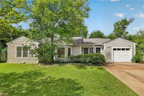 Photo of 1204 Ashburn Avenue, College Station, TX 77840 (MLS # 26005149)