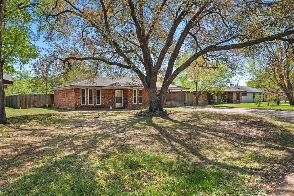 Photo of 2325 Wilkes Street, Bryan, TX 77803 (MLS # 26003700)