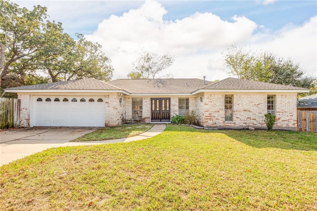 Photo of 2004 Angelina Circle, College Station, TX 77840 (MLS # 25012186)