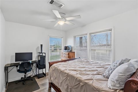 Tiny photo for 1710 Cavitt Avenue, Bryan, TX 77801 (MLS # 26002943)