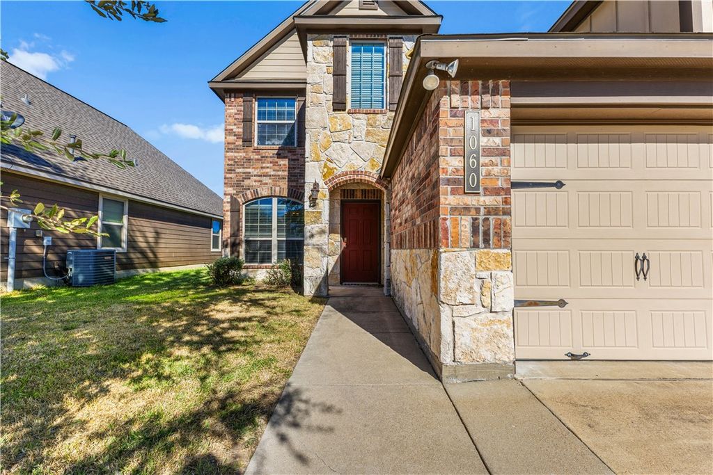 Photo of 1060 Venice Drive, Bryan, TX 77808 (MLS # 25011668)