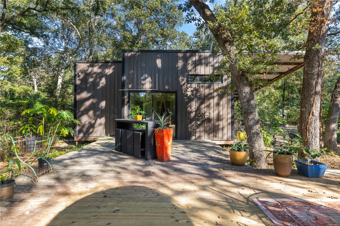 1301 Private Road 3591