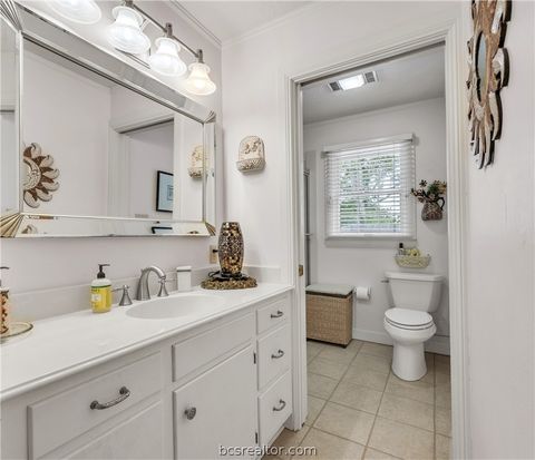 Tiny photo for 404 Hensel Avenue, Bryan, TX 77801 (MLS # 26005555)