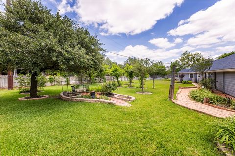 Tiny photo for 404 Hensel Avenue, Bryan, TX 77801 (MLS # 26005555)
