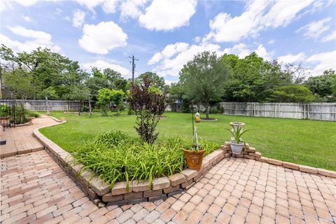 Tiny photo for 404 Hensel Avenue, Bryan, TX 77801 (MLS # 26005555)