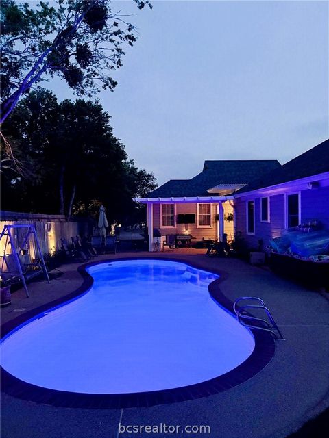Tiny photo for 404 Hensel Avenue, Bryan, TX 77801 (MLS # 26005555)